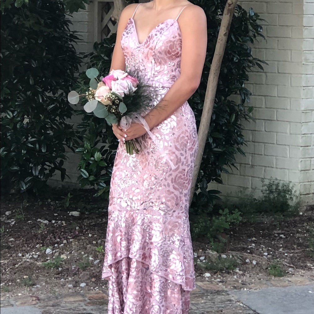 Stunning Betsy & Adam pink long sequin dress.